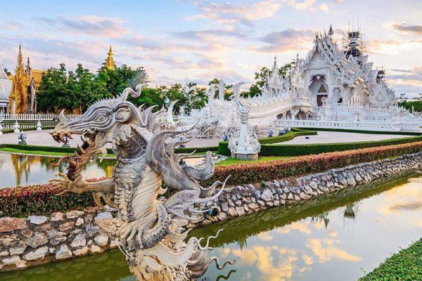 Une journée à Chiang Rai : des temples hauts en couleur par Sawasdee Thailande