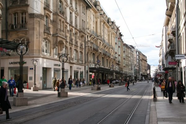 Genève à votre rythme : balade privée avec un guide francophone par Jean
